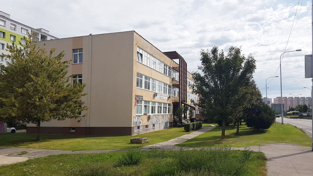 Na prenájom kancelária 18 m2 Wolkrova, Bratislava V – Petržalka