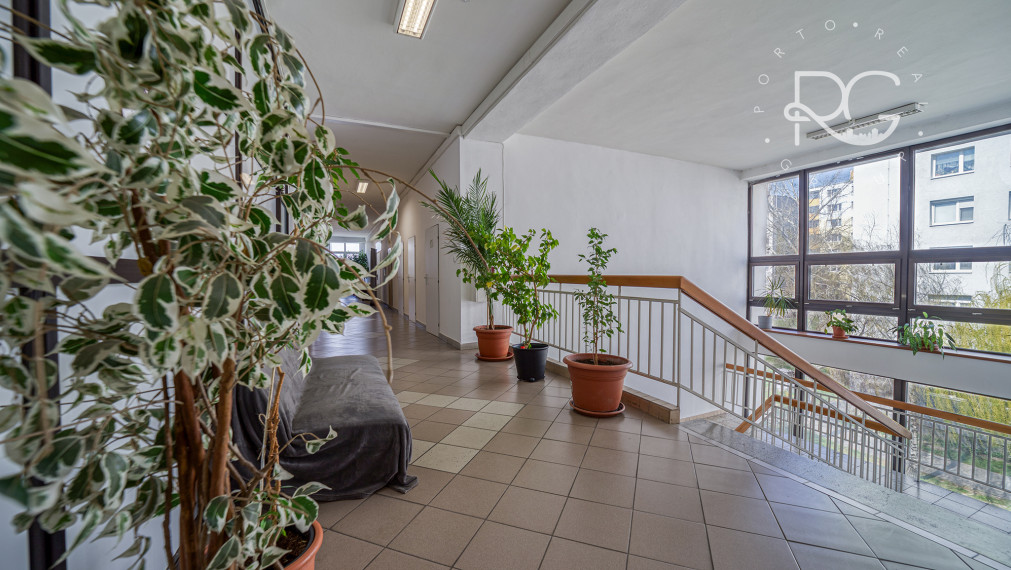 Na prenájom kancelária 19,60 m2 Wolkrova, Bratislava V – Petržalka