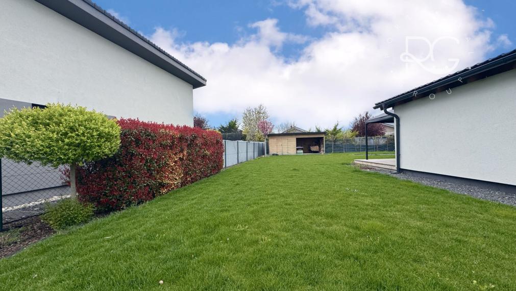 Moderný zariadený 4izb bungalov na 7árovom pozemku 20 min.od BA
