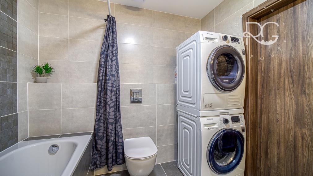=PRENAJATÉ=Moderný klimatizovaný kompletne zariadený 2 izb byt s balkónom, pivnicou a parkovaním