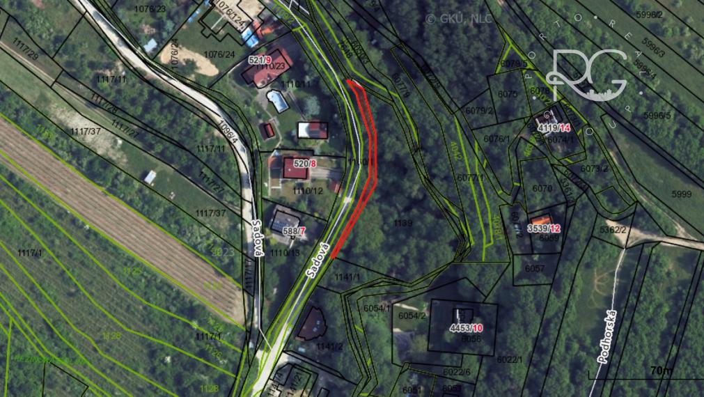 Prémiový stavebný pozemok s nádhernou prírodnou scenériou v lukratívnej lokalite