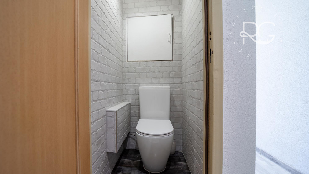 PREDAJ/ kompletne zrekonštruovaný 2 – izb. byt/ Bratislava - Petržalka
