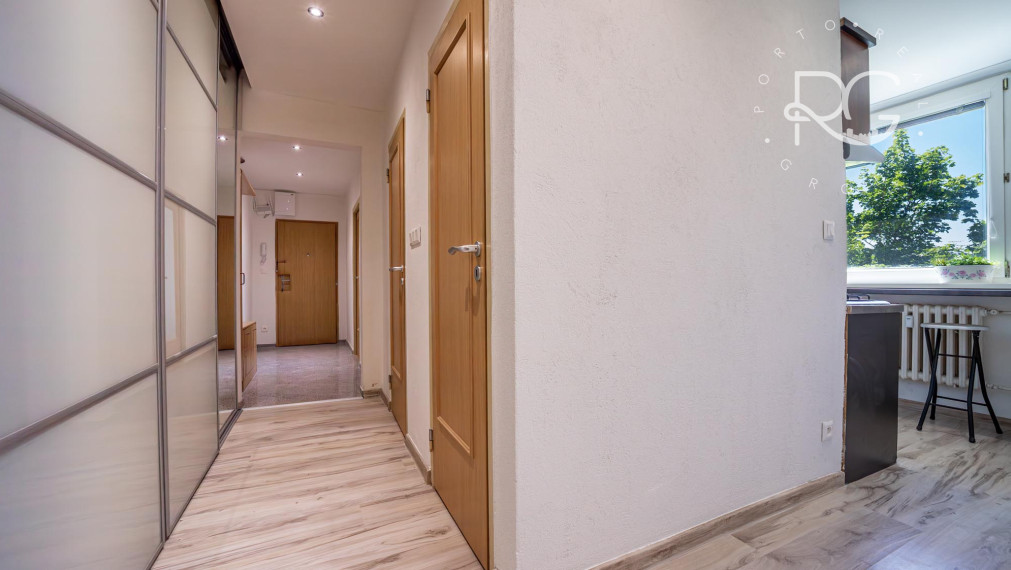 PREDAJ/ kompletne zrekonštruovaný 2 – izb. byt/ Bratislava - Petržalka