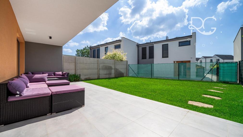 Moderný 4 – izbový RD so záhradou a terasou v projekte MAGNÓLIA VILLAGE, SENEC