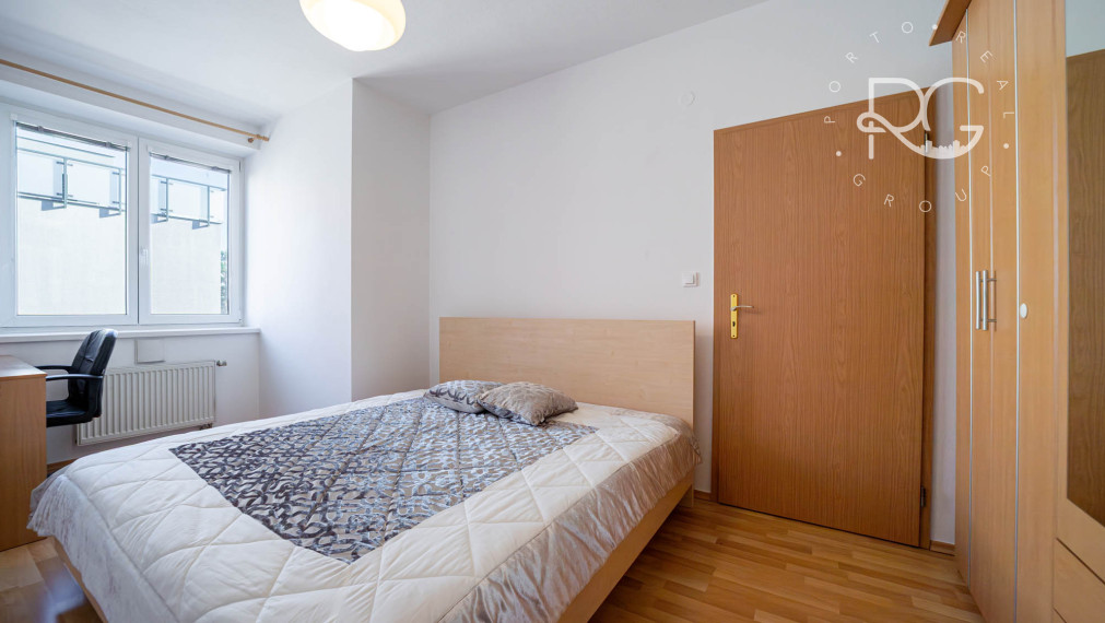 = REZERVOVANÉ = Príjemný 2 izbový byt s parkovaním a balkónom, Bratislava - Kramáre