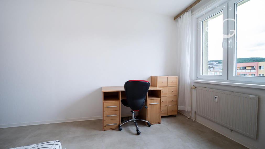 3-IZBOVÝ BYT VHODNÝ PRE ŠTUDENTOV , BRATISLAVA – NOBELOVÁ ULICA