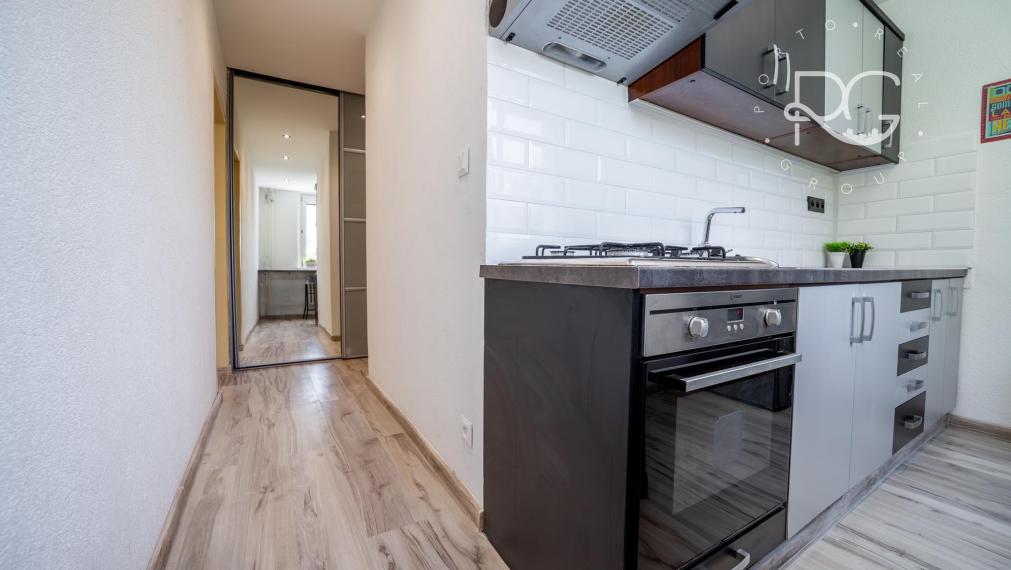 PREDAJ/ kompletne zrekonštruovaný 2 – izb. byt/ Bratislava - Petržalka