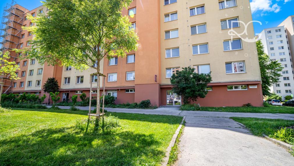 PREDAJ/ kompletne zrekonštruovaný 2 – izb. byt/ Bratislava - Petržalka