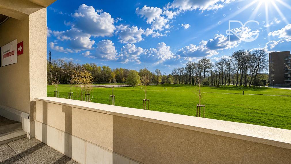 MODERNÝ NEBYTOVÝ PRIESTOR 93 m² + 3 PARKOVACIE MIESTA | ANTOLSKÁ, PETRŽALKA