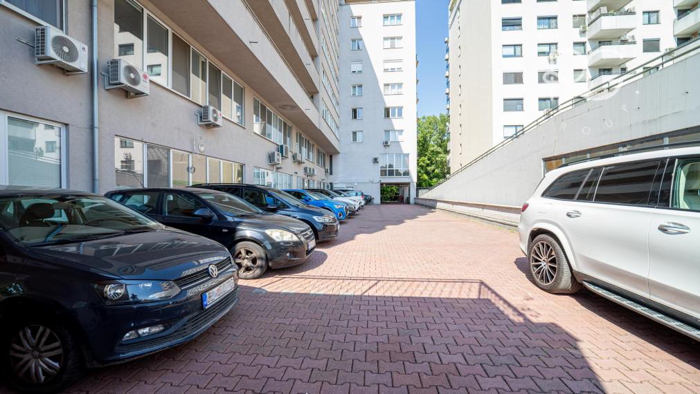 MODERNÝ NEBYTOVÝ PRIESTOR 93 m² + 3 PARKOVACIE MIESTA | ANTOLSKÁ, PETRŽALKA