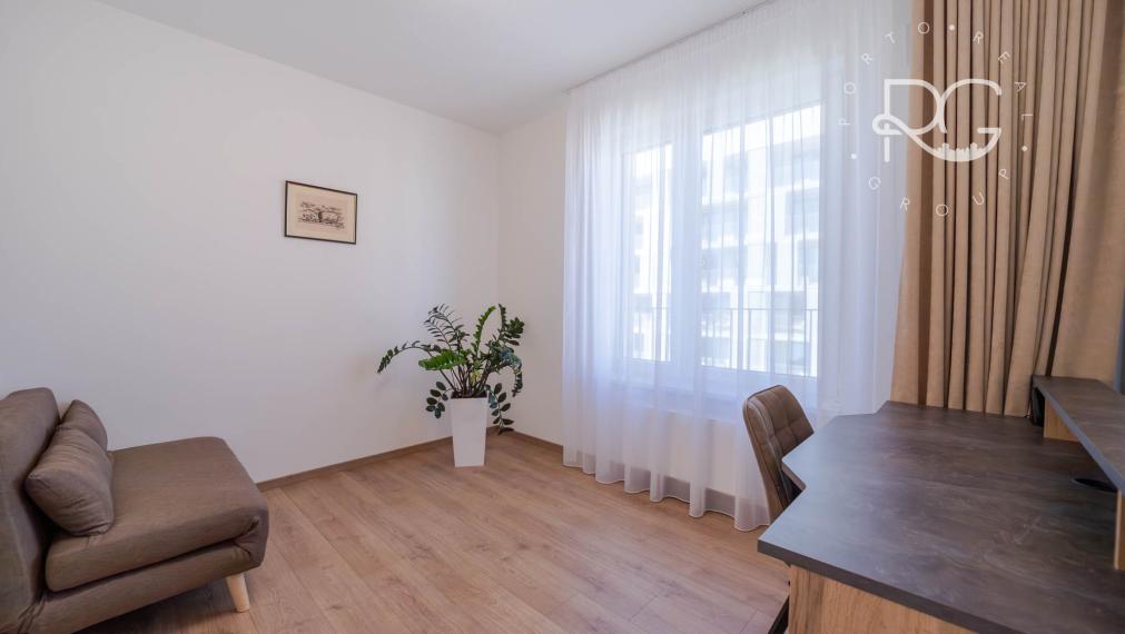 Bory bývanie - 4 izbový byt s 2x garážovým parkovacím státím, ulica Dominika Tatarku