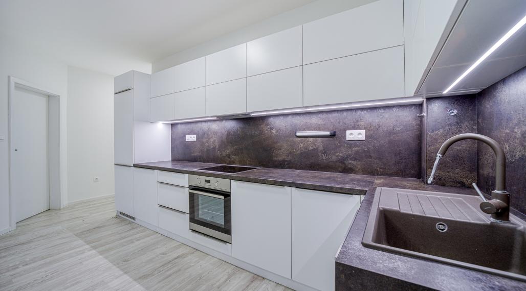 =PREDANÉ=Moderný 3izb byt so záhradou a 2 park.miestami v novostavbe 15 min.od BA