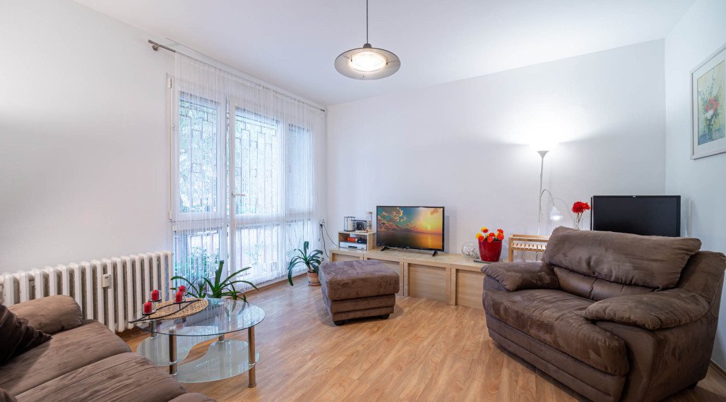 = PREDANÉ = Pokojné bývanie v srdci mesta – 3-izbový byt na Jelačičovej ulici