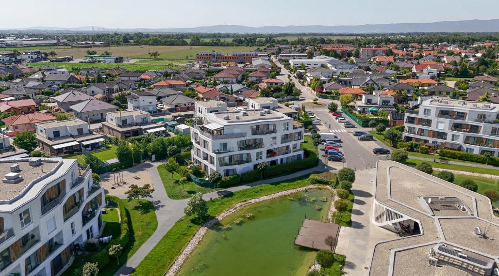 Príjemný 3-izbový byt s predzáhradkou a parkovaním TRI VODY - MALINOVO