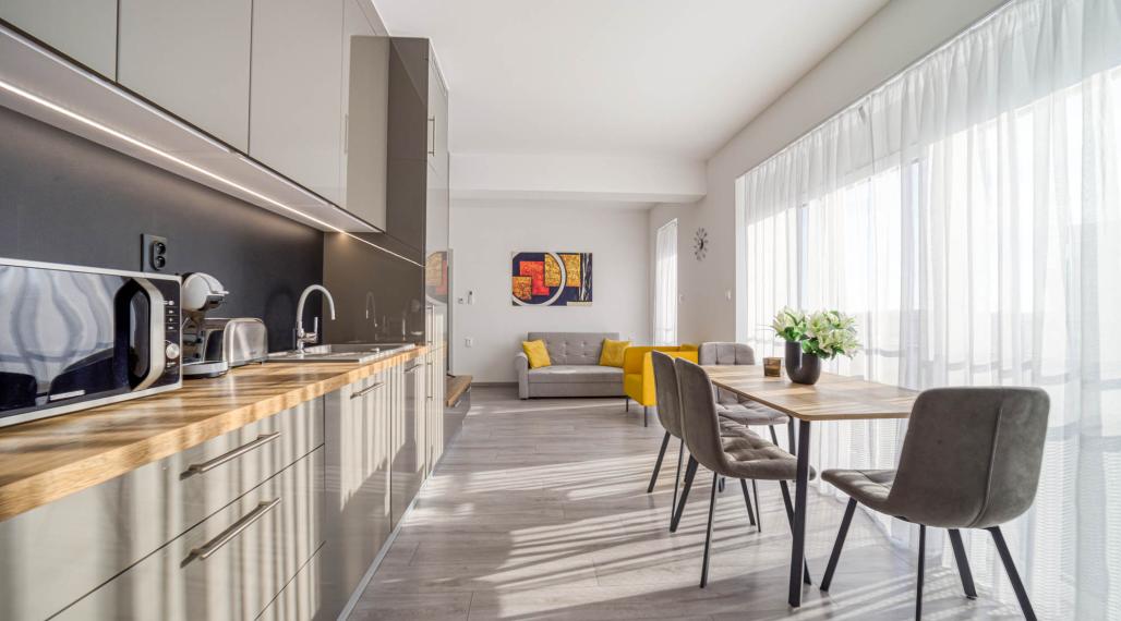 Štýlový kompletne zariadený 2 izbový apartmán s terasou - odpočet DPH