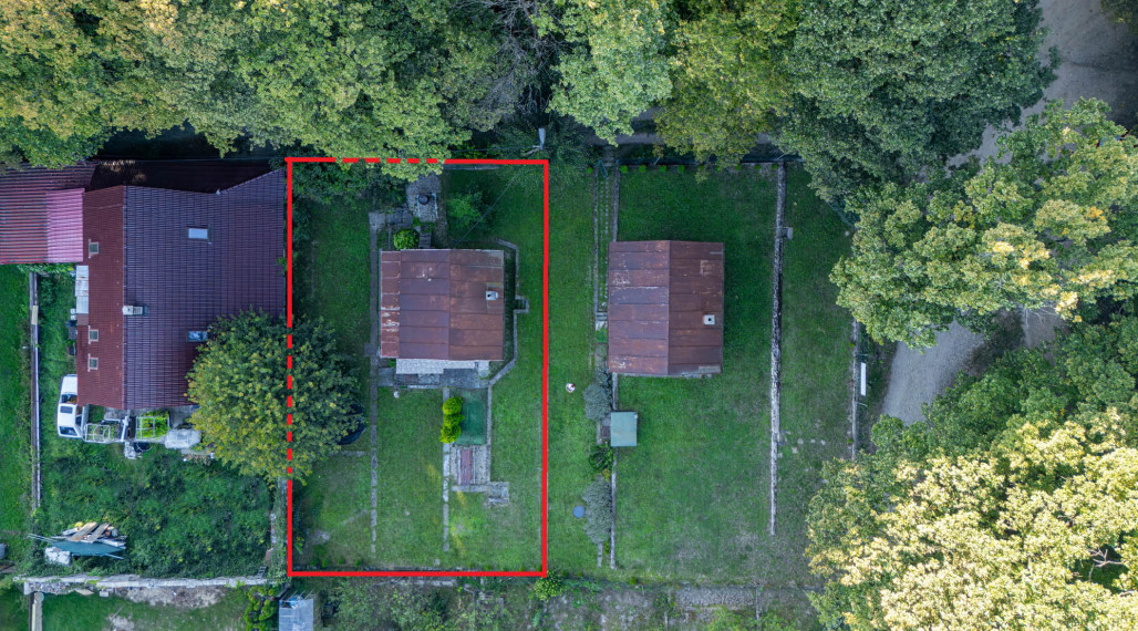 Pozemok s rekreačnou chatou a krásnym výhľadom v lukratívnej časti Bratislava III - AHOJ