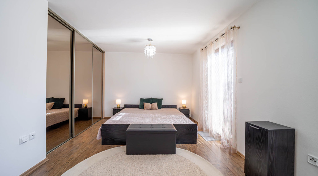 Priestranný 5-izbový RD s terasami a záhradou na Kolibe, ul. Bellova