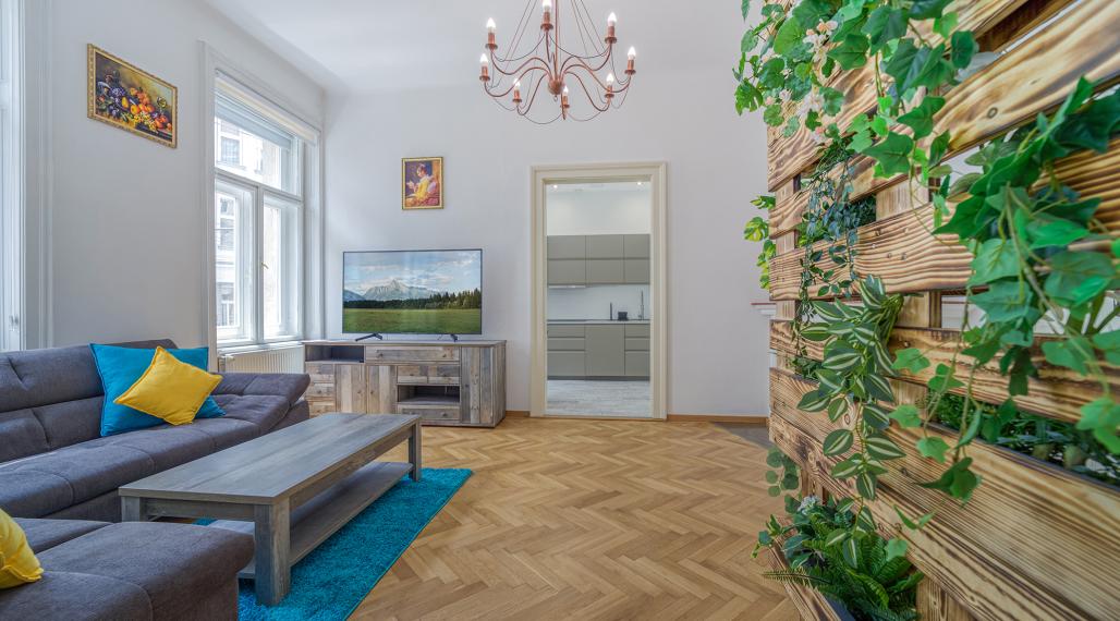 Krásny staromestský kompletne zariadený 2izb byt na Palisádoch na prenájom