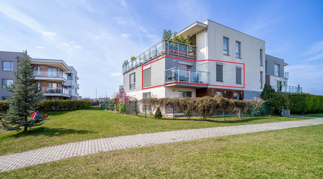 Moderný zariadený 3 izb byt s loggiou, pivnicou a parkovaním 20 min.od BA v krásnej lokalite