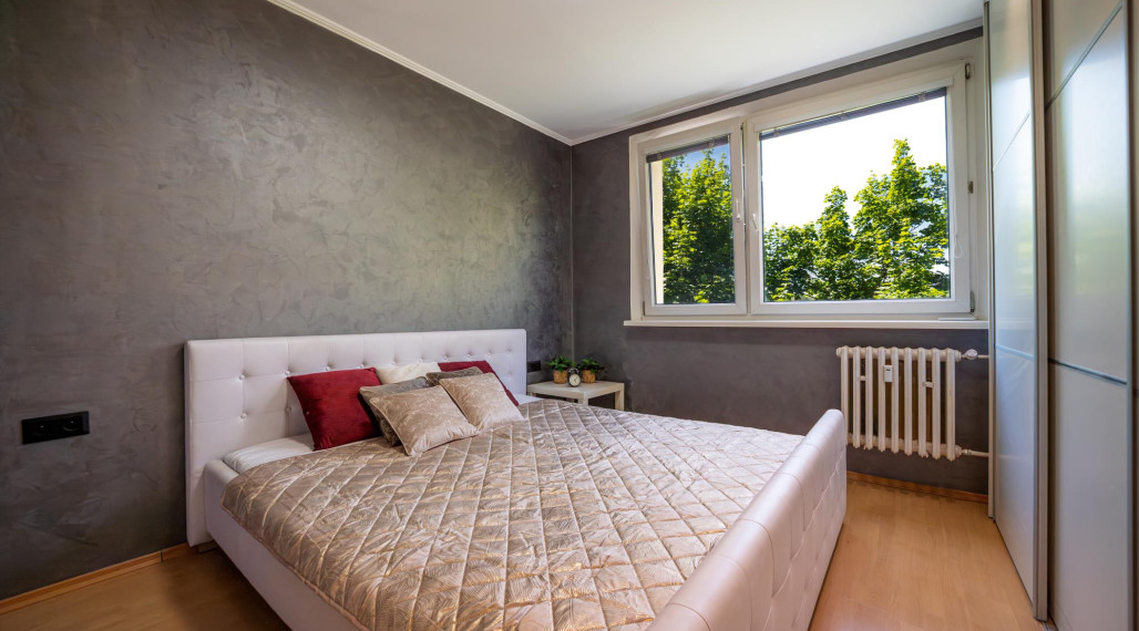 PREDAJ/ kompletne zrekonštruovaný 2 – izb. byt/ Bratislava - Petržalka