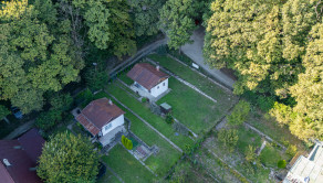 Pozemok s rekreačnou chatou a krásnym výhľadom v lukratívnej časti Bratislava III - AHOJ - fotografia 2