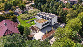 Prémiová nízkoenergetická vila s bazénom, výťahom a trojgarážou v prestížnej lokalite - fotografia 1