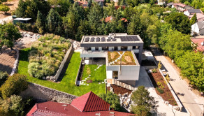 Prémiová nízkoenergetická vila s bazénom, výťahom a trojgarážou v prestížnej lokalite - fotografia 8