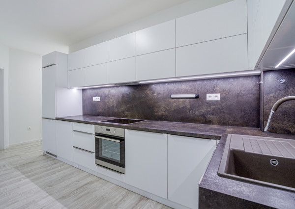 =PREDANÉ=Moderný 3izb byt so záhradou a 2 park.miestami v novostavbe 15 min.od BA