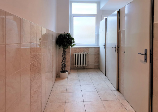 Na prenájom kancelária 36,2 m2 Wolkrova, Bratislava V – Petržalka