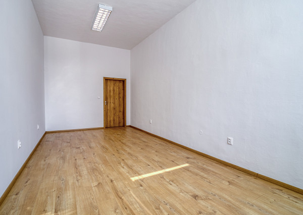 Na prenájom kancelária 20,34 m2 Wolkrova, Bratislava V – Petržalka