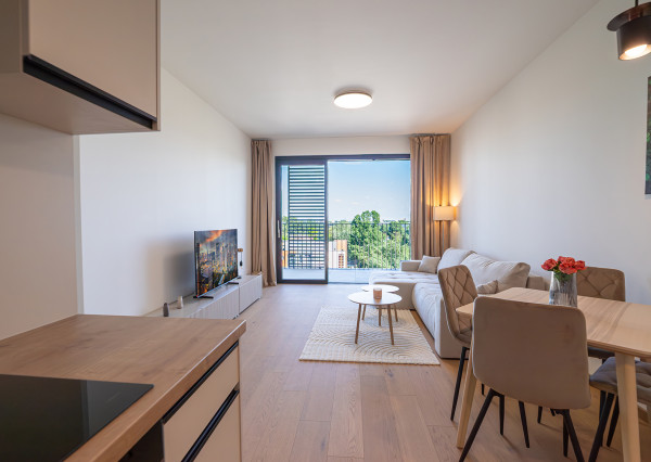 =PRENAJATÉ=Nadštandardný úplne nový zariadený 2izb byt s veľkou terasou a parkovaním