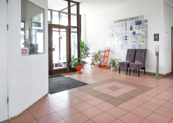 Na prenájom kancelária 23 m2 Wolkrova, Bratislava V – Petržalka