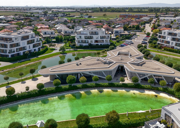 Príjemný 3-izbový byt s predzáhradkou a parkovaním TRI VODY - MALINOVO