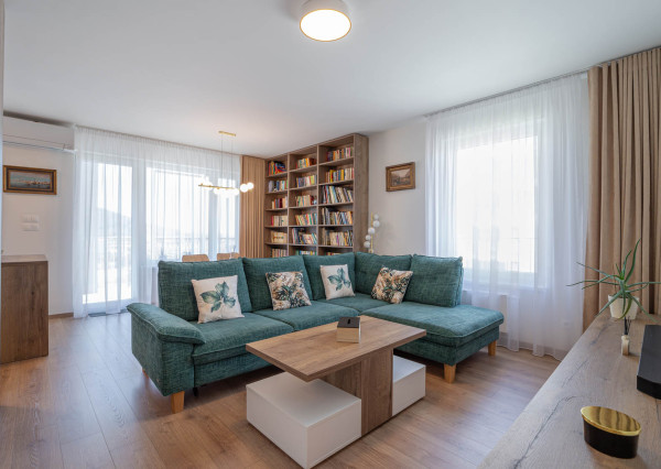 =PRENAJATÉ=Bory bývanie - 4 izbový byt s 2x garážovým parkovacím státím, ulica Dominika Tatarku - VIDEO