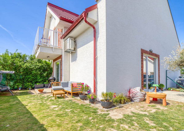 Posledný 5izb RD kompletne zariadený s garážou v krásnom prostredí v Čilistovskej lagúne