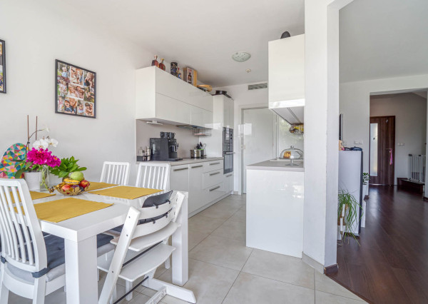 Posledný 5izb RD kompletne zariadený s garážou v krásnom prostredí v Čilistovskej lagúne