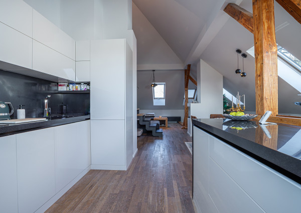 Prémiové komorné bývanie: luxusný 3-izbový byt loftového typu v Stupave