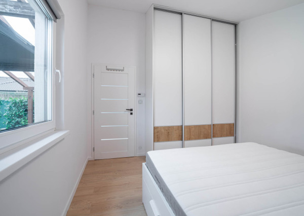 Moderný zariadený 4izb bungalov na 7árovom pozemku 20 min.od BA