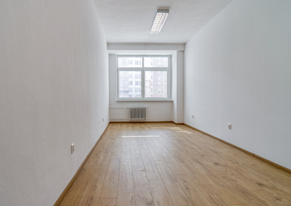 Na prenájom kancelária 19,60 m2 Wolkrova, Bratislava V – Petržalka