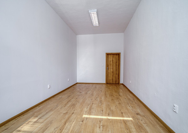 Na prenájom kancelária 19,60 m2 Wolkrova, Bratislava V – Petržalka