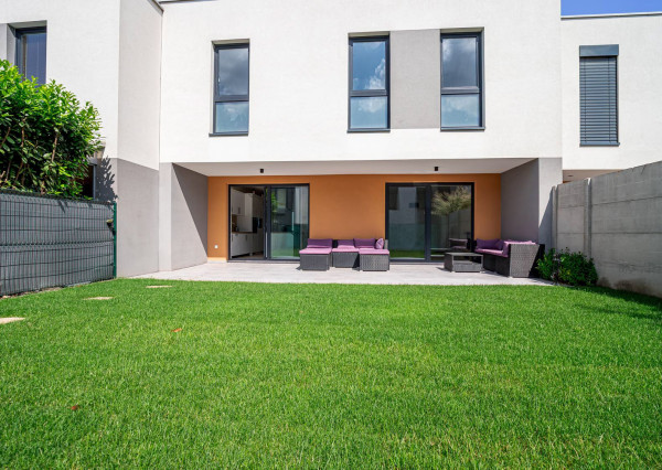 Moderný 4 – izbový RD so záhradou a terasou v projekte MAGNÓLIA VILLAGE, SENEC