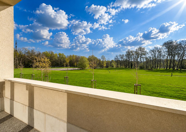 MODERNÝ NEBYTOVÝ PRIESTOR 93 m² + 3 PARKOVACIE MIESTA | ANTOLSKÁ, PETRŽALKA