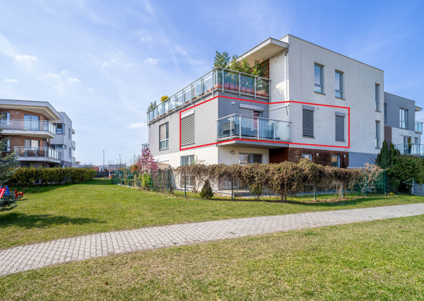 Klimatizovaný zariadený 3 izb byt s loggiou, pivnicou a parkovaním 20 min.od BA v krásnej lokalite