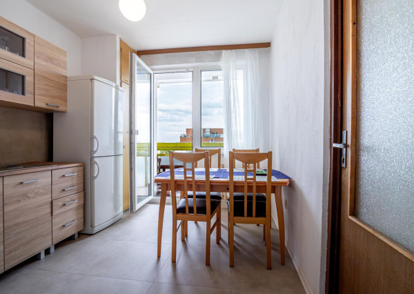 3-IZBOVÝ BYT VHODNÝ PRE ŠTUDENTOV , BRATISLAVA – NOBELOVÁ ULICA