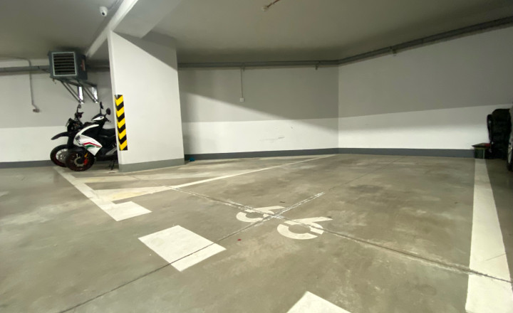 =PREDANÉ= Na predaj veľké garážové státie v bytovom komplexe Rača Gate - možnosť odpočtu DPH - fotografia 1