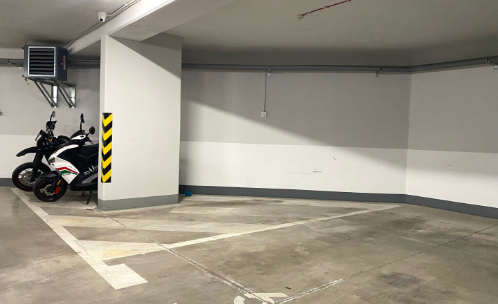 =PREDANÉ= Na predaj veľké garážové státie v bytovom komplexe Rača Gate - možnosť odpočtu DPH - fotografia 3