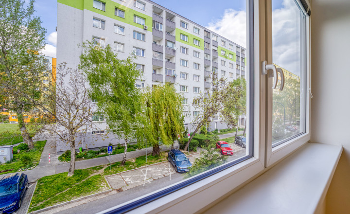 = PRENAJATÉ =Na prenájom kancelária 17 m2 Wolkrova, Bratislava V – Petržalka