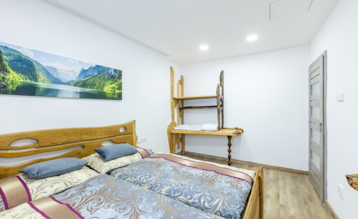 Investičný apartmánový dom v obci Bystrá s vlastným wellness - fotografia 10