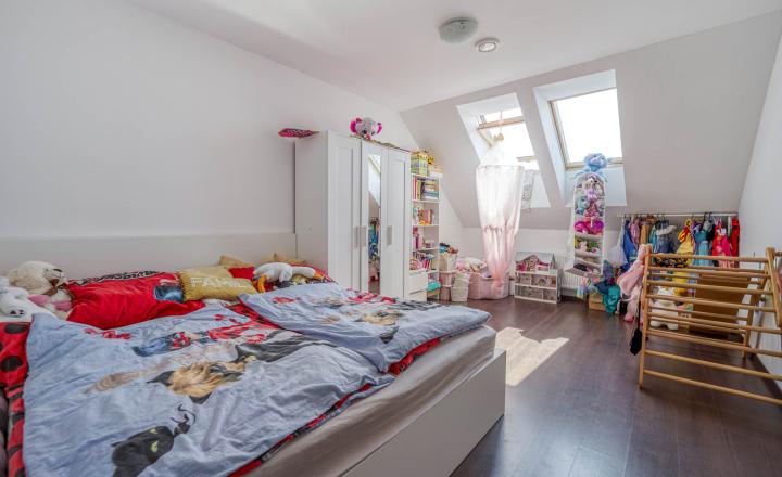 Posledný 5izb RD kompletne zariadený s garážou v krásnom prostredí v Čilistovskej lagúne - fotografia 15