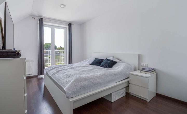 Posledný 5izb RD kompletne zariadený s garážou v krásnom prostredí v Čilistovskej lagúne - fotografia 17